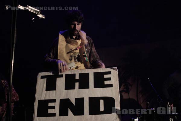 GRUFF RHYS - 2011-03-04 - PARIS - Cafe de la Danse - 